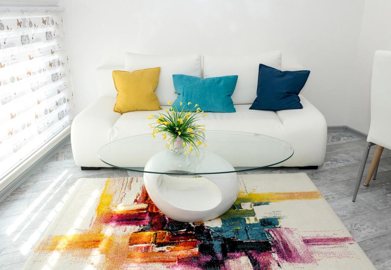 Acrylic & Pastel Apartments ヴァルナ エクステリア 写真