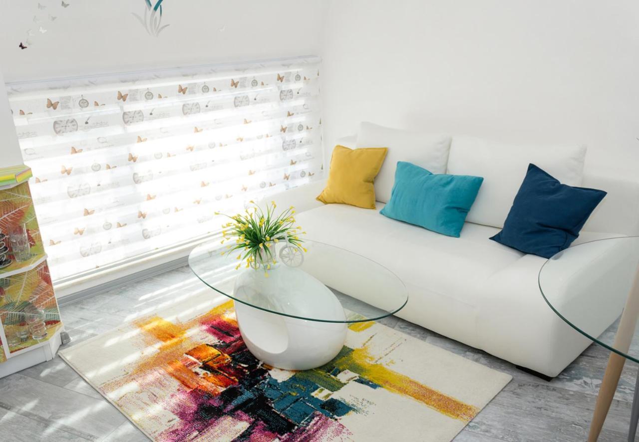 Acrylic & Pastel Apartments ヴァルナ エクステリア 写真