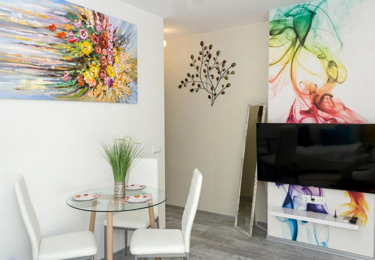 Acrylic & Pastel Apartments ヴァルナ エクステリア 写真